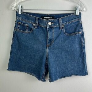 Express Jean Shorts Original MIDI Mid Rise Size 2 Cotton Stretch Frayed 5” Hem
